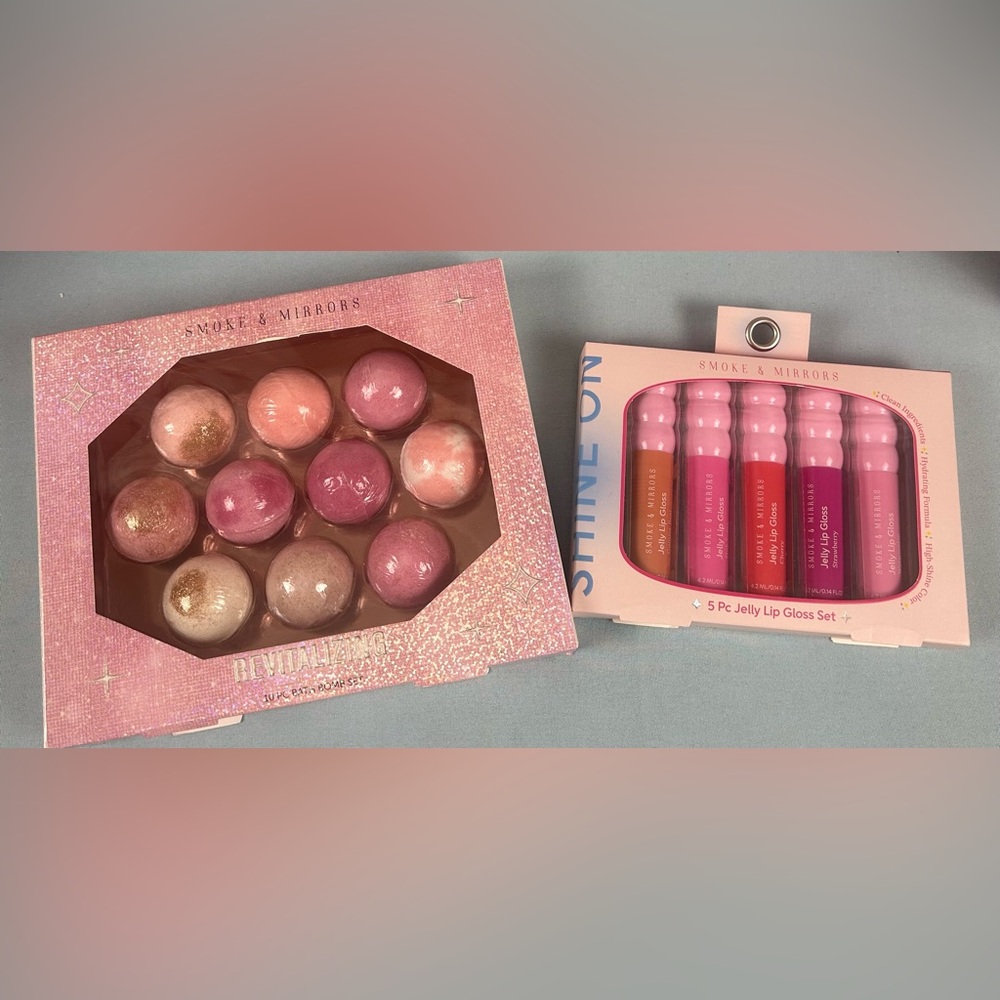 Smoke & Mirrors bath bomb set and lip gloss set